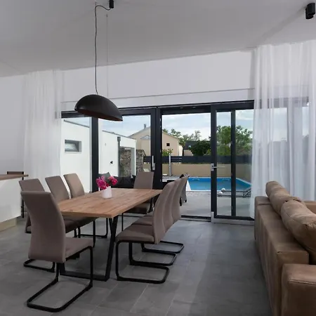 Ivonina Villa *